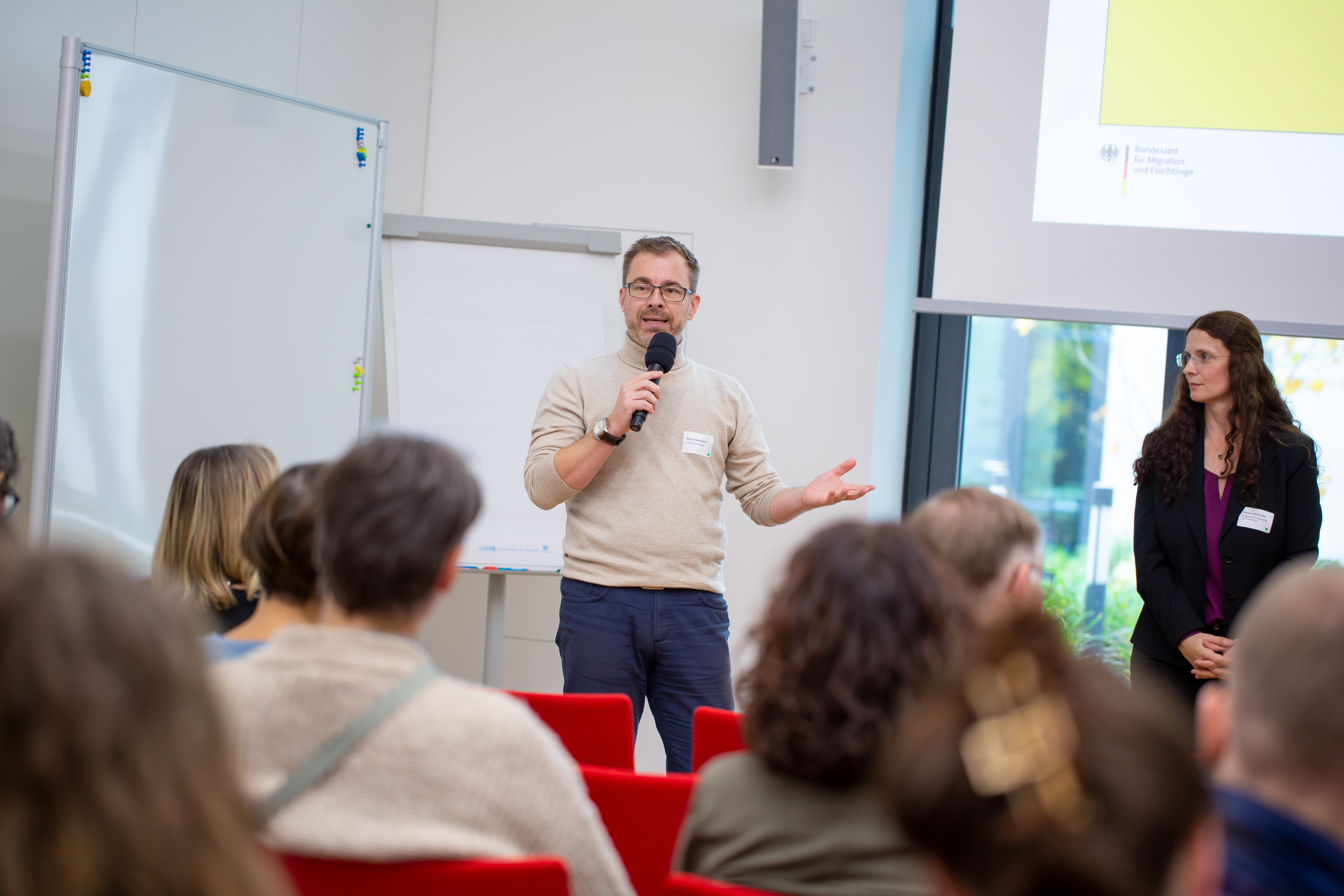 Bild: Arbeit in den verschiedenen Themenworkshops (Foto: Caro Kadatz)