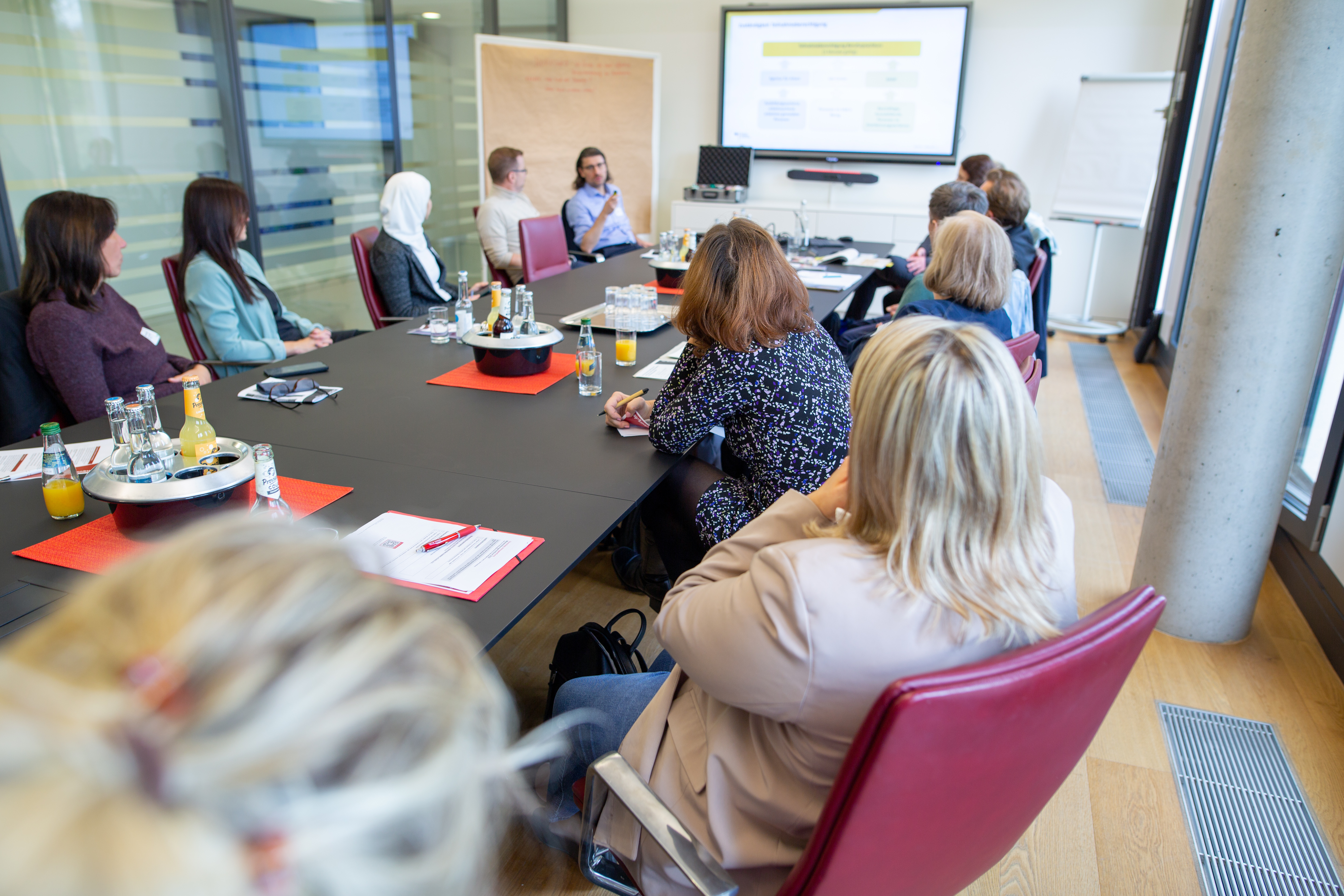 Bild: Arbeit in den verschiedenen Themenworkshops (Foto: Caro Kadatz)