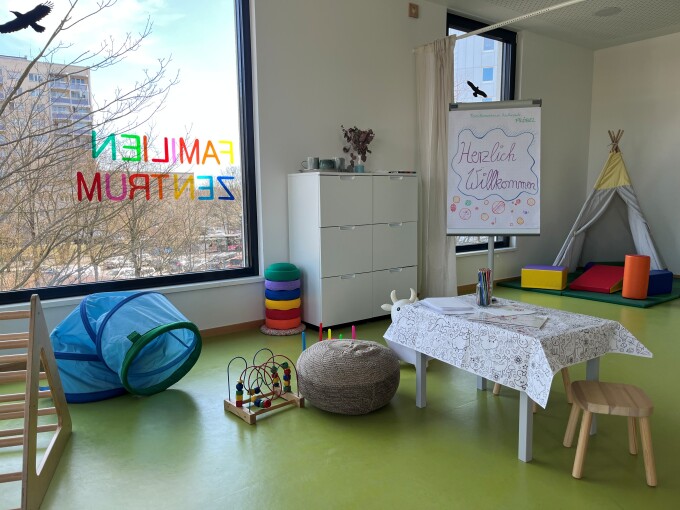 Durch die Umgestaltung der ehemaligen Bibliothek des Hortes entstand ein offener Raum der Begegnung.